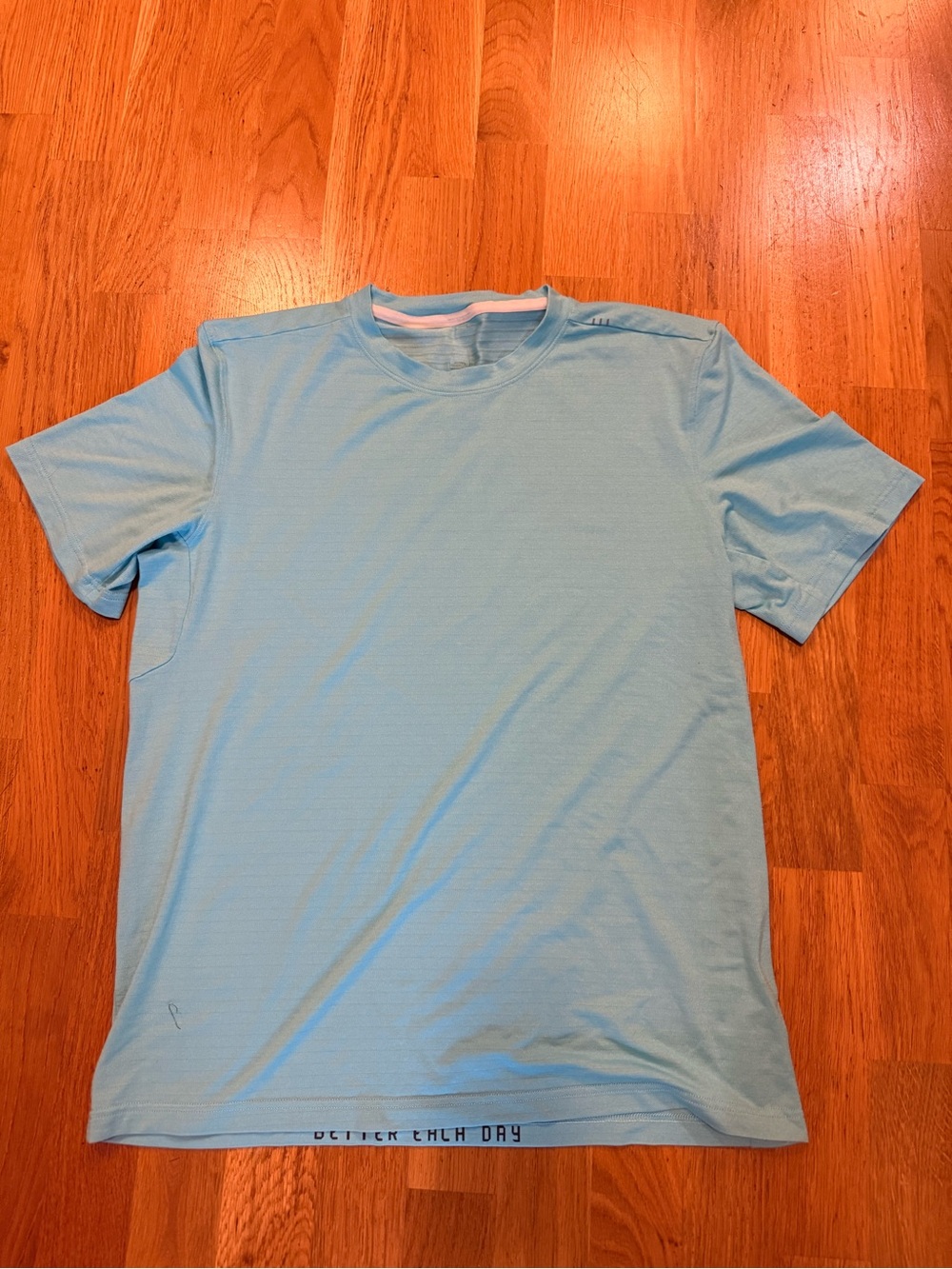 Lululemon Mens workout shirt